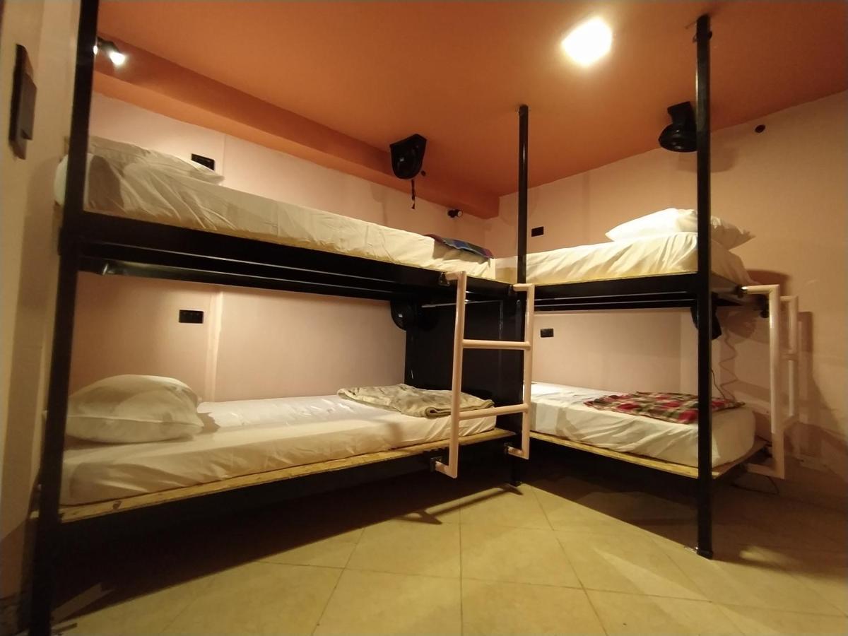 Casa Primavera Hostal Medellín Esterno foto