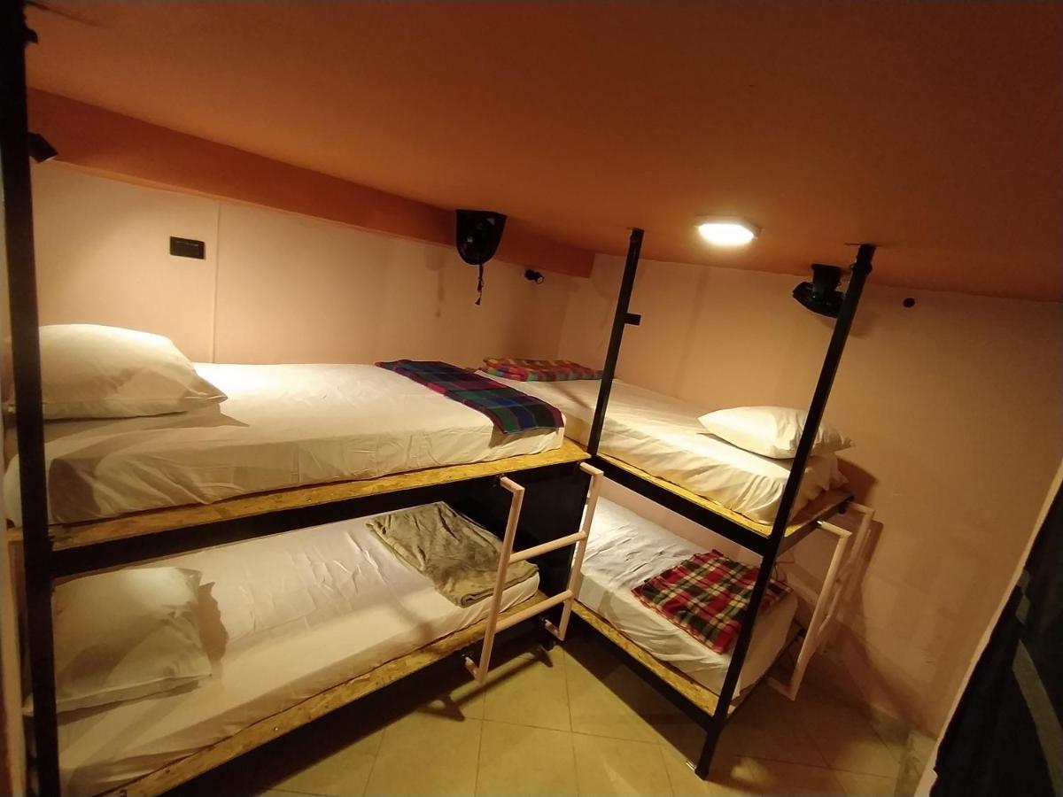 Casa Primavera Hostal Medellín Esterno foto