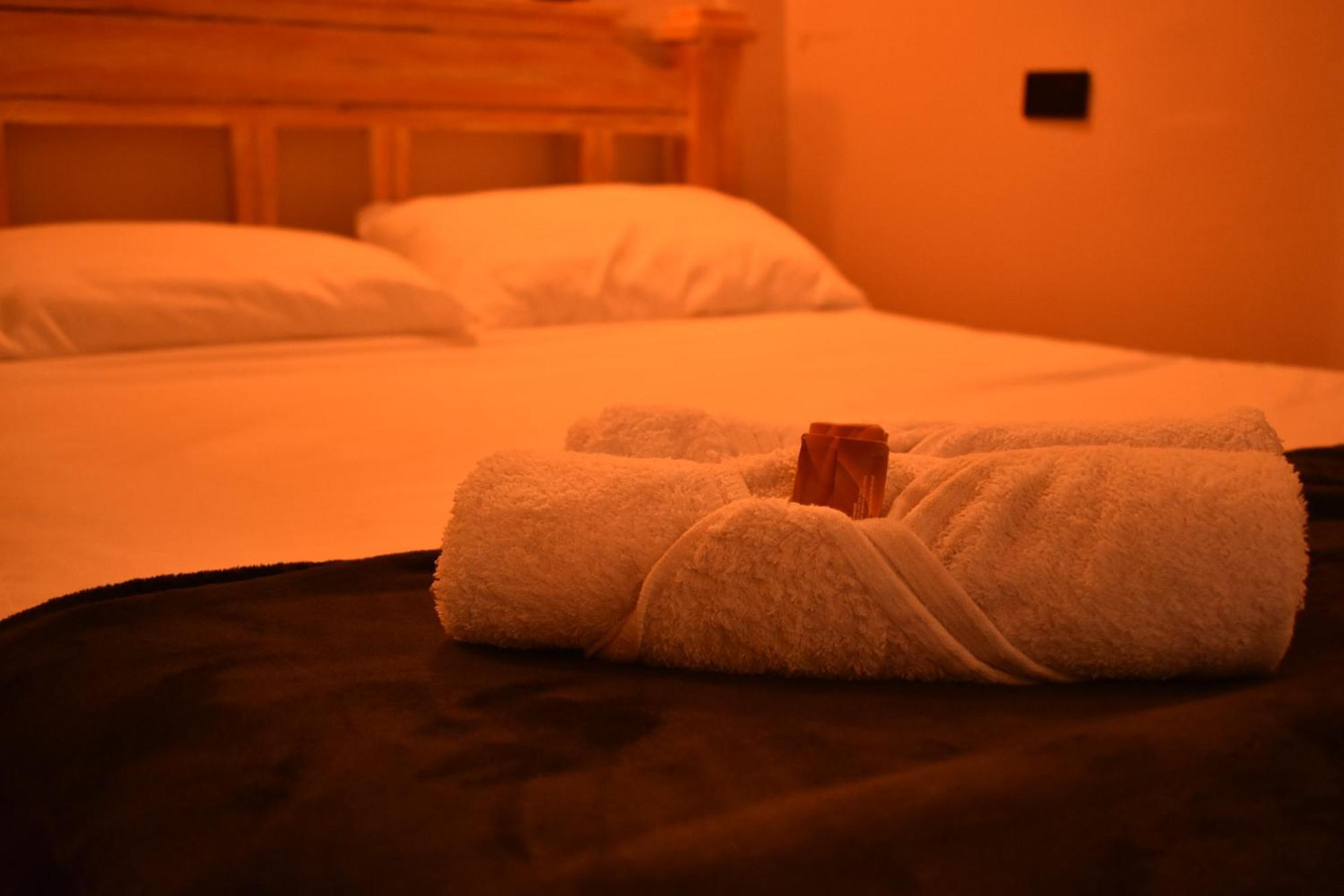Casa Primavera Hostal Medellín Esterno foto